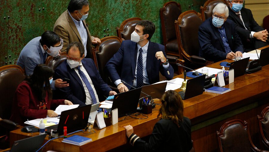 Cámara aprobó prohibición de sanciones por no pago de aranceles universitarios