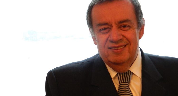 Complejo estado de salud de ex alcalde de Valparaíso Hernán Pinto y su señora