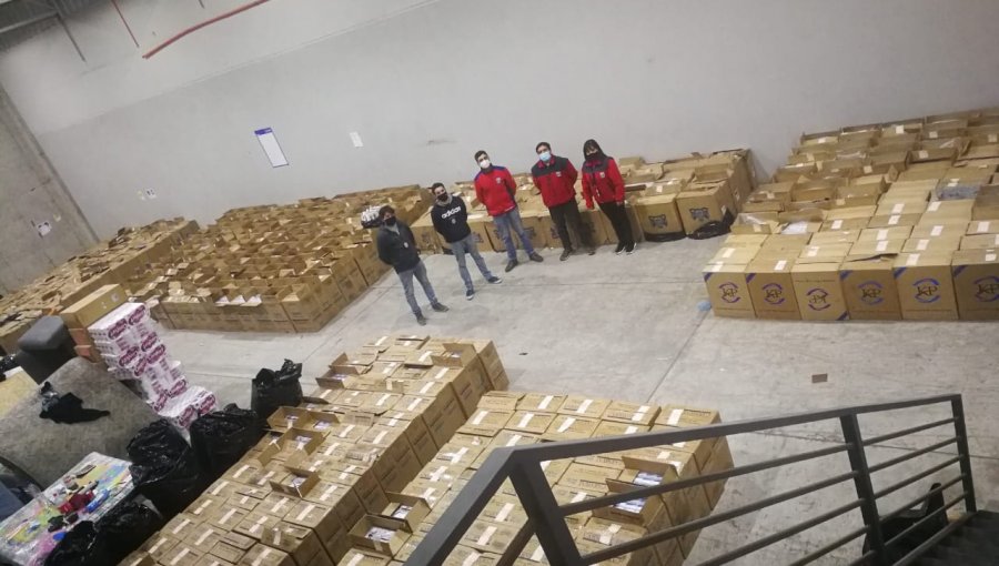 Incautan casi medio millón de cajetillas de cigarrillos de contrabando en Quilicura