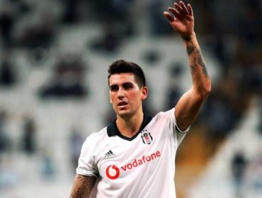 Enzo Roco vio desde el banco la dura derrota del Besiktas en la liga de Turquía