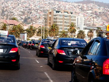 Diputado Longton solicita que taxis y colectivos se encarguen de entregar nueva ayuda en la región de Valparaíso