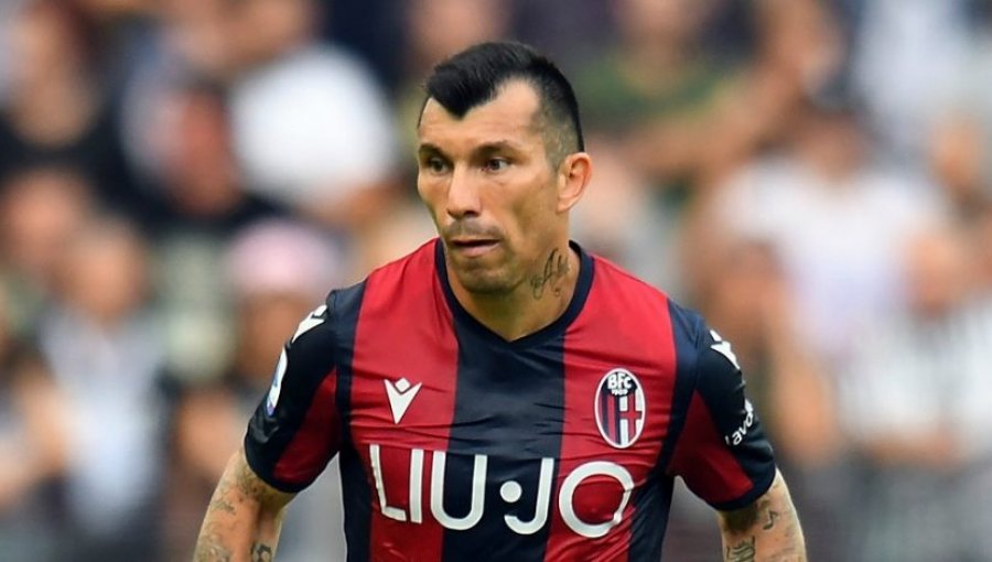 Gary Medel fue titular en dura derrota de Bologna ante Sassuolo por liga italiana