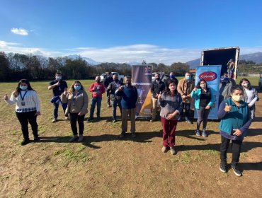 Empresa Sopraval donó 200 cajas de alimentos a familias del sector Los Leones de Limache