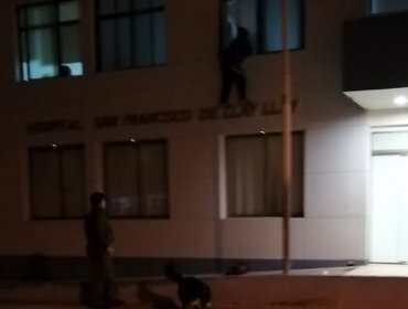 Mujer intentó escapar del hospital de Llay Llay saltando desde el segundo piso