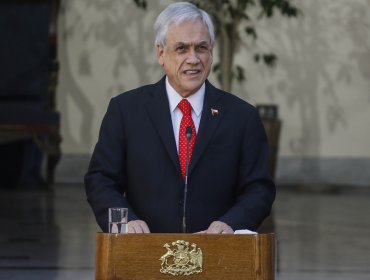 Día de la Bandera: Presidente Piñera apela al patriotismo para convocar a la "unidad en tiempos de adversidad"