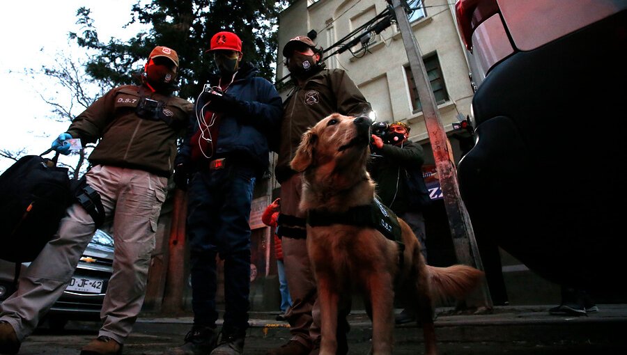 Fiscalización sanitaria en Independencia permite detener a 23 personas en sólo media hora: 21 infringieron cuarentena