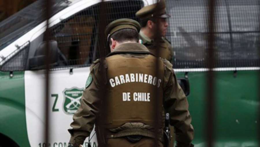 Mujer que solicitaba ayuda luego de haber sido presuntamente violada, fue detenida por Carabineros por infringir el toque de queda en Pichilemu