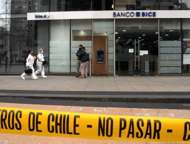 Huella dactilar fue clave para identificar al presunto ladrón solitario que robó en banco de Las Condes