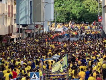 Aglomeraciones masivas protagonizadas por hinchas del Cadiz ponen en alerta a España