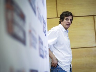 Con prohibición de acercarse a Diego Schalper quedaron tres sujetos que lo amenazaron por Facebook