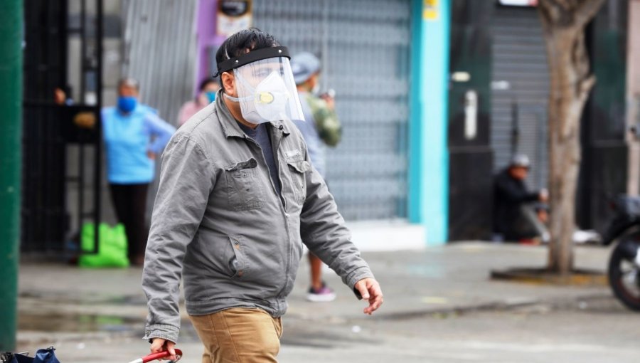 Qué tan efectivos son los protectores faciales para protegerse del Covid-19