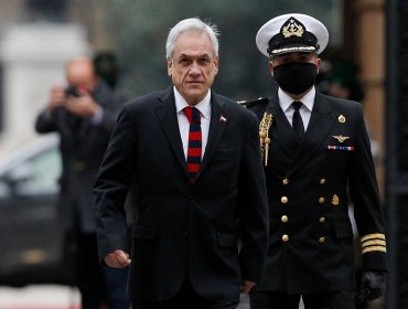 Aprobación al presidente Piñera cae a un 17%: ha bajado 10 puntos en dos semanas, según Cadem