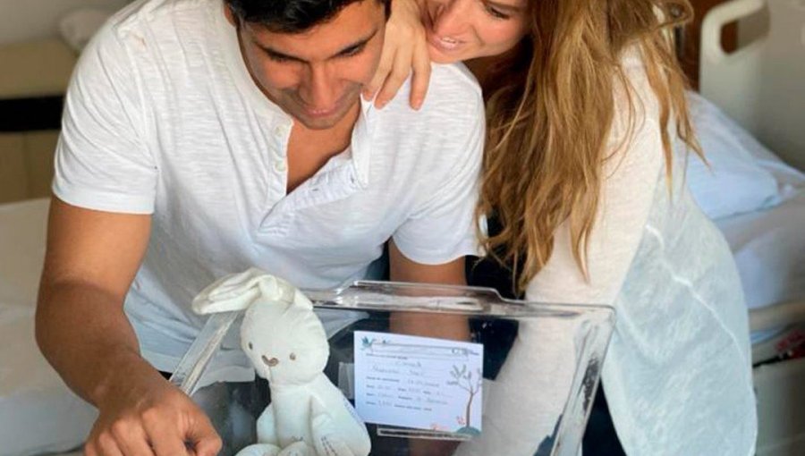 Fran Sfeir y Juan Pablo Queraltó le dieron la bienvenida a su segundo hijo