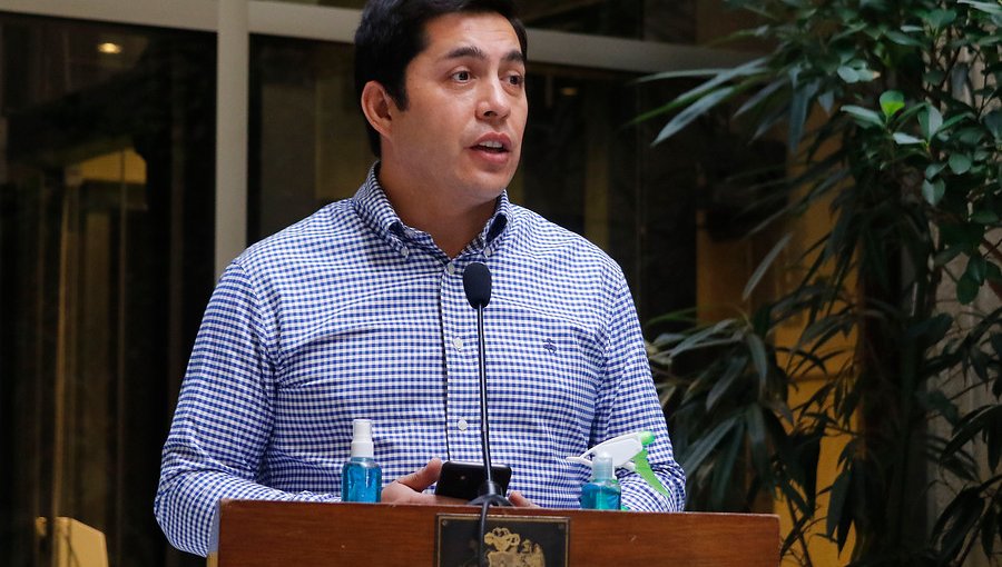 Diputado Durán (RN) anuncia cambio de voto a favor del retiro del 10% y acusa "matonaje" de La Moneda