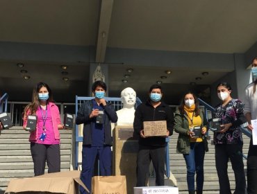 Colegio Médico de Valparaíso entregó 21 teléfonos celulares para pacientes Covid-19 positivo del hospital Van Buren