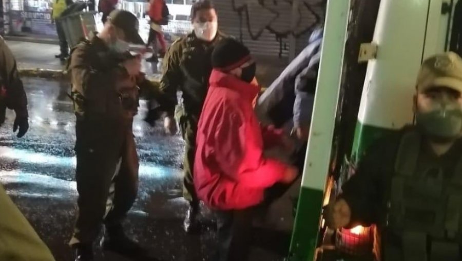 23 personas fueron detenidas tras ser sorprendidas jugando pool en salón de Concepción