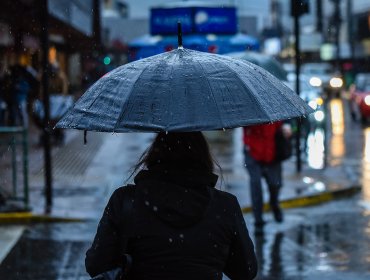 Enel activó plan preventivo por pronóstico de lluvia para la región Metropolitana