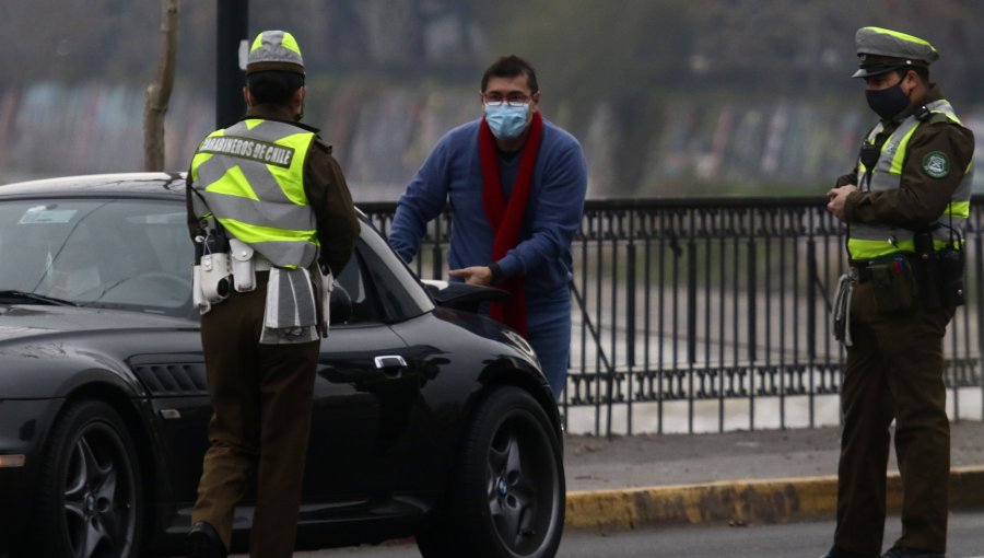 Carabineros detiene a 157 personas en el último toque de queda