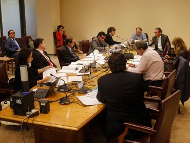 La tarde de este lunes, Comisión de Constitución del Senado vota el retiro del 10% de fondos de AFP