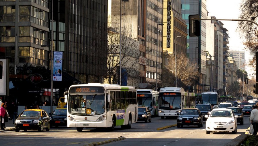 Flujos vehiculares aumentaron por tercera vez la semana pasada en la región Metropolitana