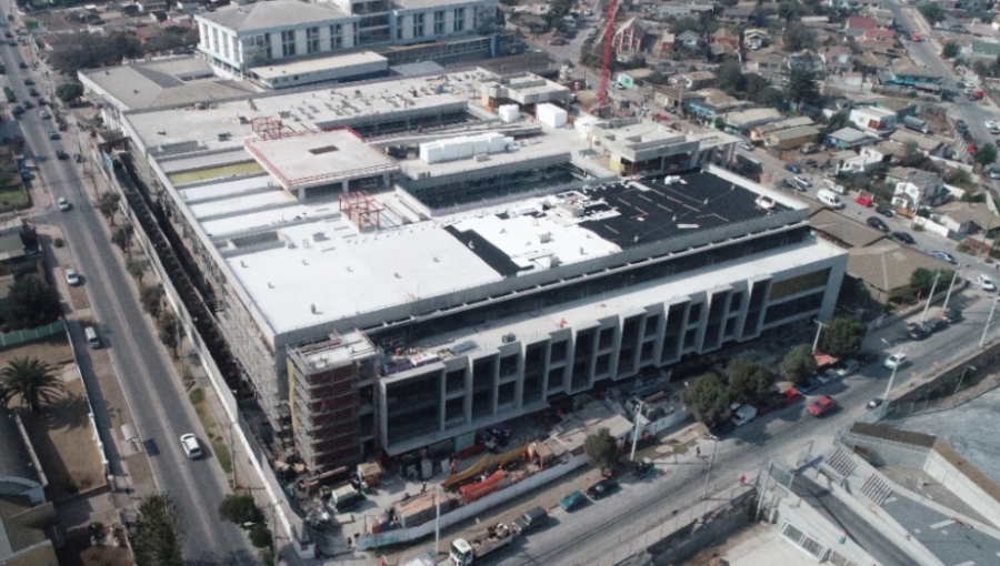 Tras 20 días paralizadas por brote de Covid-19, retoman obras del nuevo hospital Claudio Vicuña de San Antonio