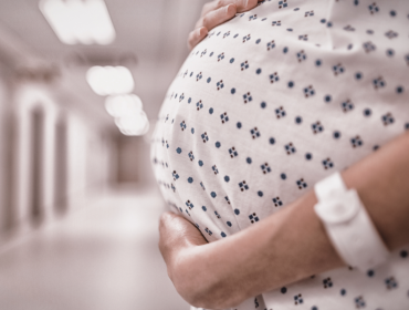 Mujer confirmada como Covid-19 positivo falleció tras dar a luz en el Hospital de Linares