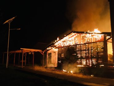 Nuevo ataque incendiario: Completamente destruida resultó una escuela en la provincia de Arauco