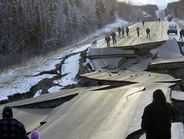 Terremoto de magnitud 7,8 generó alerta de tsunami en la península de Alaska