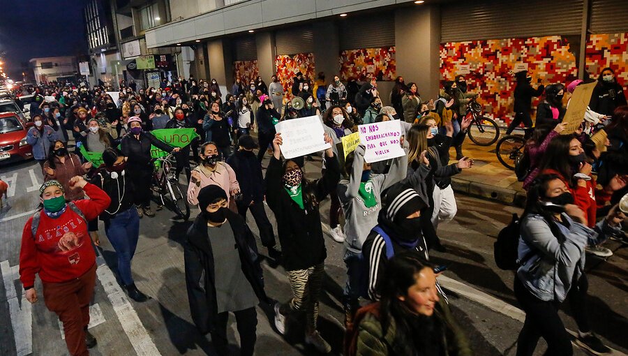 Manifestaciones se registraron en varias regiones del país exigiendo justicia para Antonia Barra