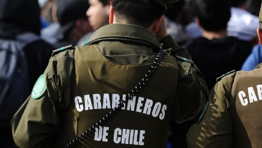 Nueve ex carabineros fueron detenidos por proteger botillería a cambio de alcohol