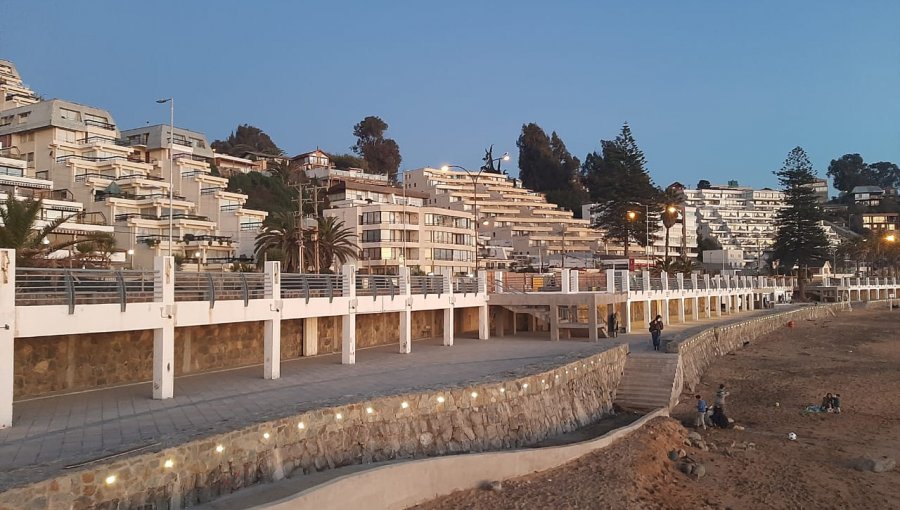 Destacan mejoras estructurales y de acceso en playa Amarilla de Concón