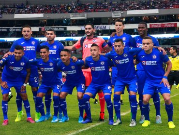 Dos compañeros de Igor Lichnovsky en Cruz Azul dieron positivo por Covid-19