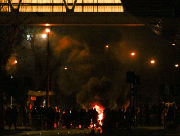 Sorprenden a sujeto con elementos para levantar barricadas en Pudahuel: viajaba junto a su hija de 6 años