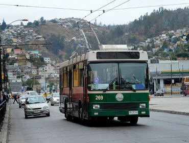 Autoridades llaman a conductores a respetar tarifa rebajada para adultos mayores en la región de Valparaíso