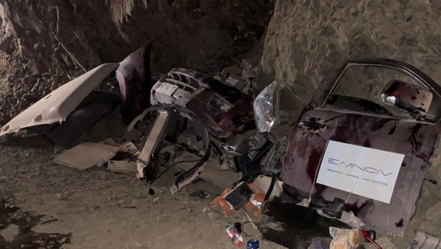 Carabineros encuentra "desarmaduría" de autos en mina abandonada en Antofagasta