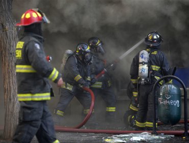 Taxista incendió su departamento para suicidarse: Lo sacaron por la fuerza