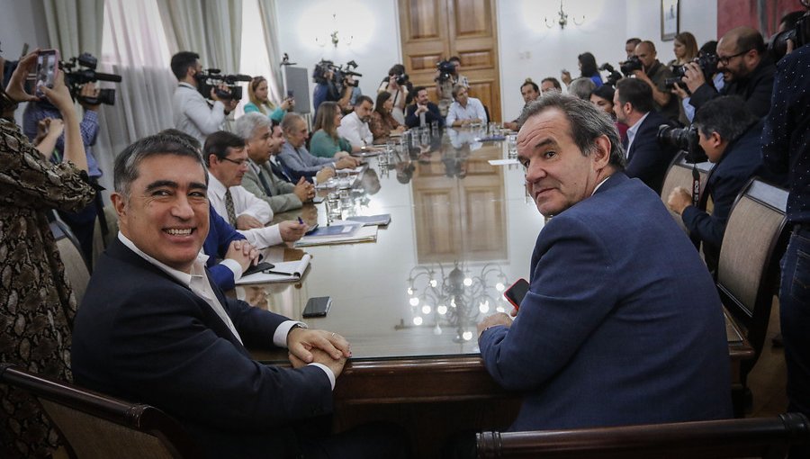 Andrés Allamand, Jaime Bellolio y Mario Desbordes dejarían el Congreso para recalar en La Moneda