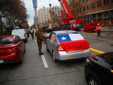 Acogen a trámite querella contra Carabineros por no detener caravana del «Rechazo» en Santiago