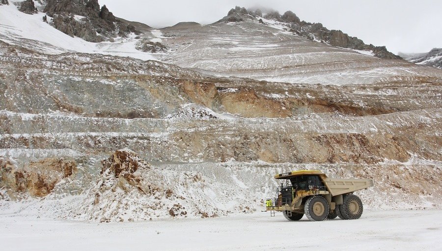 Ministro de Minería descartó "totalmente" propuesta hecha por la UDI sobre privatizar Codelco