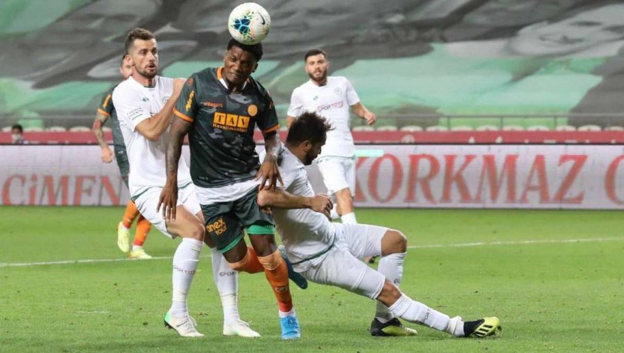 Junior Fernandes fue titular en dura derrota del Alanyaspor por la final de la Copa de Turquía