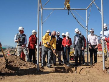 Con la instalación de la primera piedra, dan por iniciada la construcción del Hospital Provincial de Marga Marga