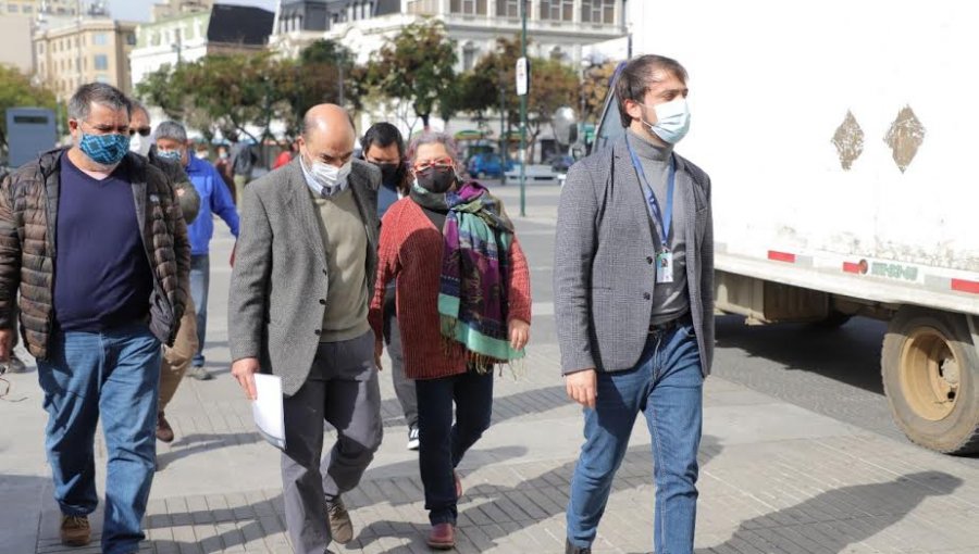 Municipio, profesores y asistentes de la educación de Valparaíso llaman al Gobierno a no retornar a clases presenciales