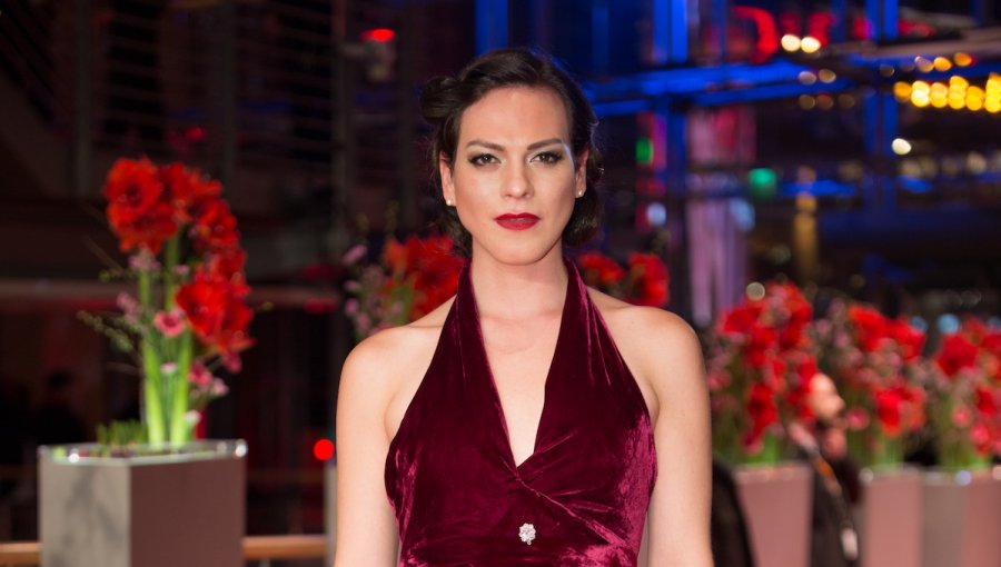 Daniela Vega se une a destacados actores para realizar obra de teatro para WhatsApp