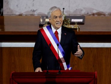 Bajo estrictas medidas sanitarias y con sólo 50 invitados, presidente Piñera entrega su tercera Cuenta Pública