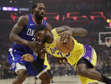 Lakers se quedó con el clásico ante Clippers en el reinicio de la NBA