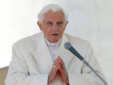 Biógrafo de Benedicto XVI asegura que el Papa emérito está gravemente enfermo