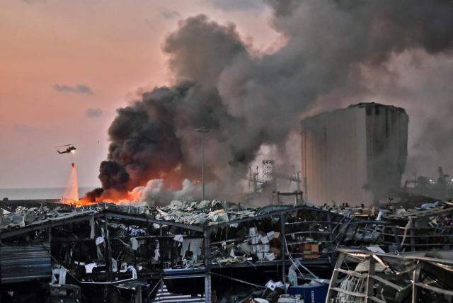 Fuerte explosión en el puerto de Beirut deja al menos 78 muertos, más de 4 mil heridos y daños generalizados