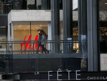 Clausuran tienda H&M del mall Casa Costanera de Vitacura por irregularidades