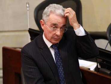 Ex presidente colombiano Álvaro Uribe dio positivo en test que detecta el coronavirus