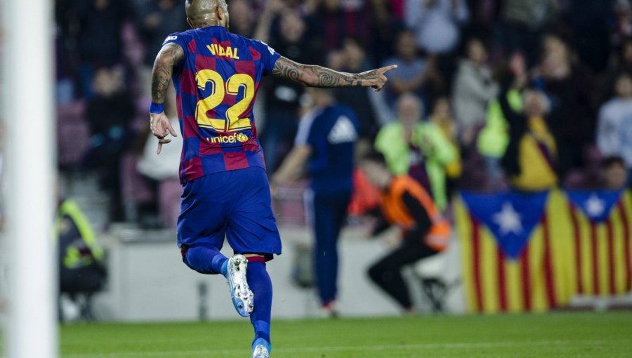 Sin Arturo Vidal, Barcelona entrega nómina para el duelo frente a Napoli